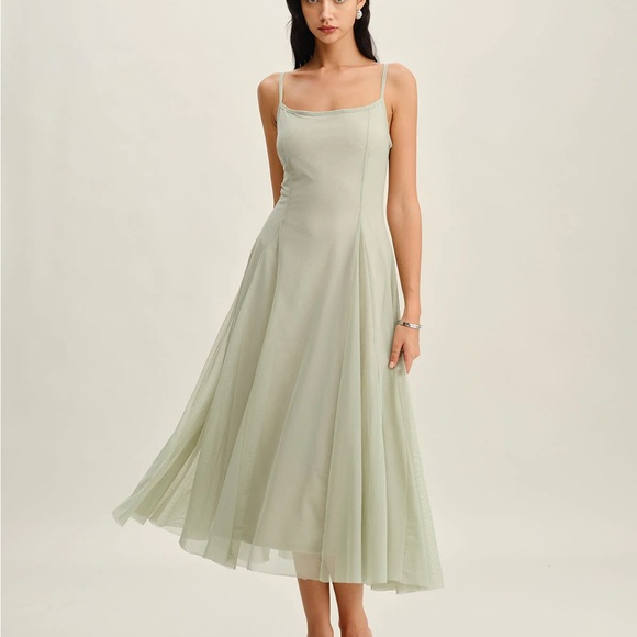 Green A-Line Slip Pleated Midi Dress - Picture 5 of 9